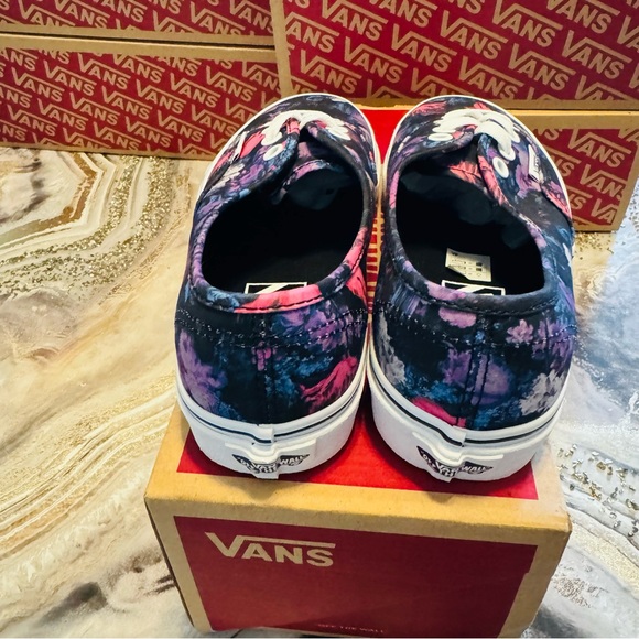 Vans New W / Box Vans Authentic Warped Floral Low Top Lace Up Shoes - Picture 7 of 11